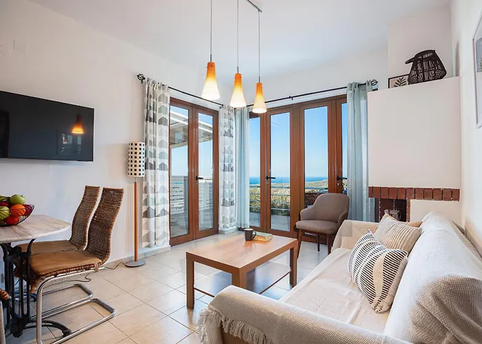 Appartement Plakoti 5, Shared Pool And Amazing View