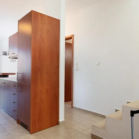 Apartament Plakoti 5, Shared Pool And Amazing View *